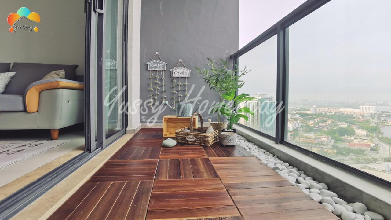 Yussy 2 Bedroom Sea View Condo At R&F Princess Cove Johor Bahru Exterior photo